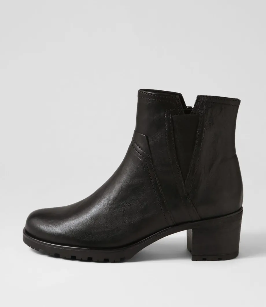 Ada Schwarz Leather Chelsea Boots