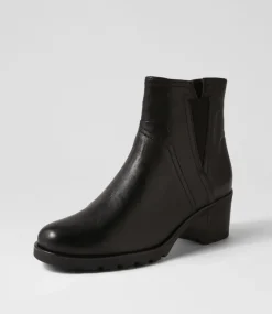 Ada Schwarz Leather Chelsea Boots