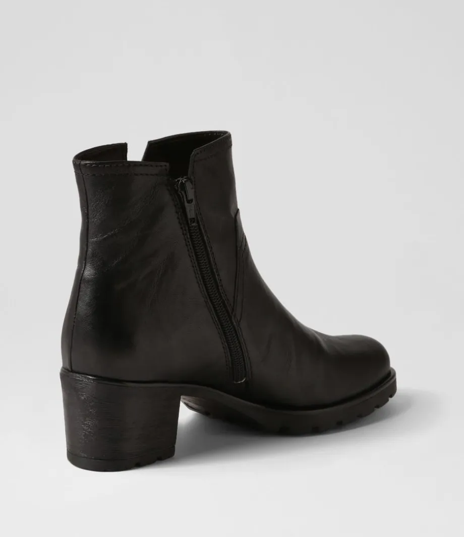 Ada Schwarz Leather Chelsea Boots