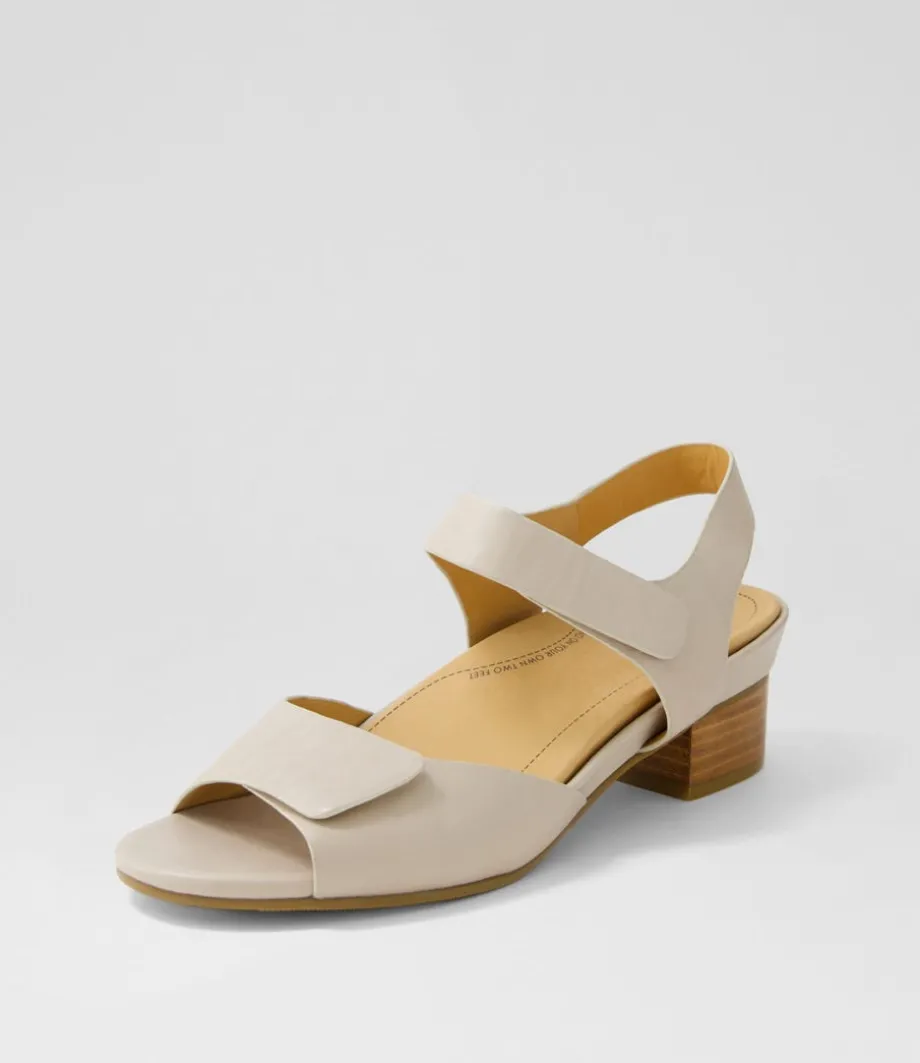 Ava Xw Almond Leather Sandals
