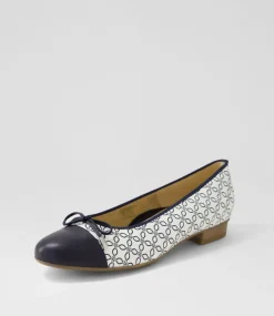 Bari 21 Navy White Leather Ballet Flats