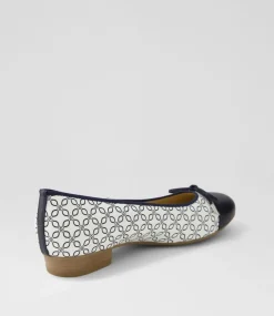 Bari 21 Navy White Leather Ballet Flats