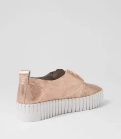 Batu Pink Shine Leather Sneakers