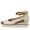 Brayan Nougat-Dk Tan Lea