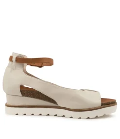 Brayan Nougat-Dk Tan Lea