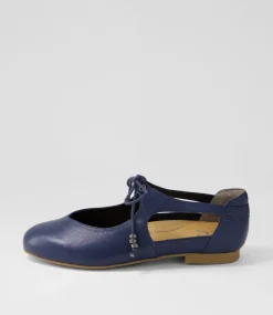 Campo Xf Navy Leather Lace Up Flats