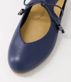 Campo Xf Navy Leather Lace Up Flats