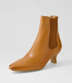 Capeyas Tan Leather Ankle Boots