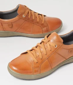 Caren 42 Camel Leather Sneakers