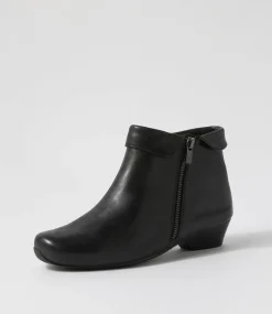 Cathal Xw Black Leather Ankle Boots