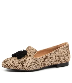 Charter Xf Sand&Blk Pony