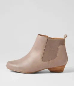 Chelsine Xw Smoke Leather Chelsea Boots