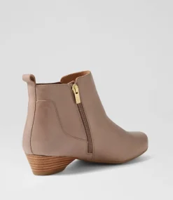 Chelsine Xw Smoke Leather Chelsea Boots
