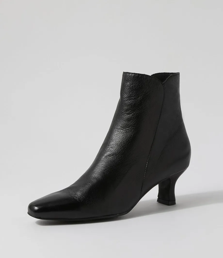 Cheza Black Leather Ankle Boots