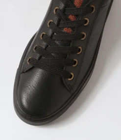 Courtyard 02 Black Leather Sneakers