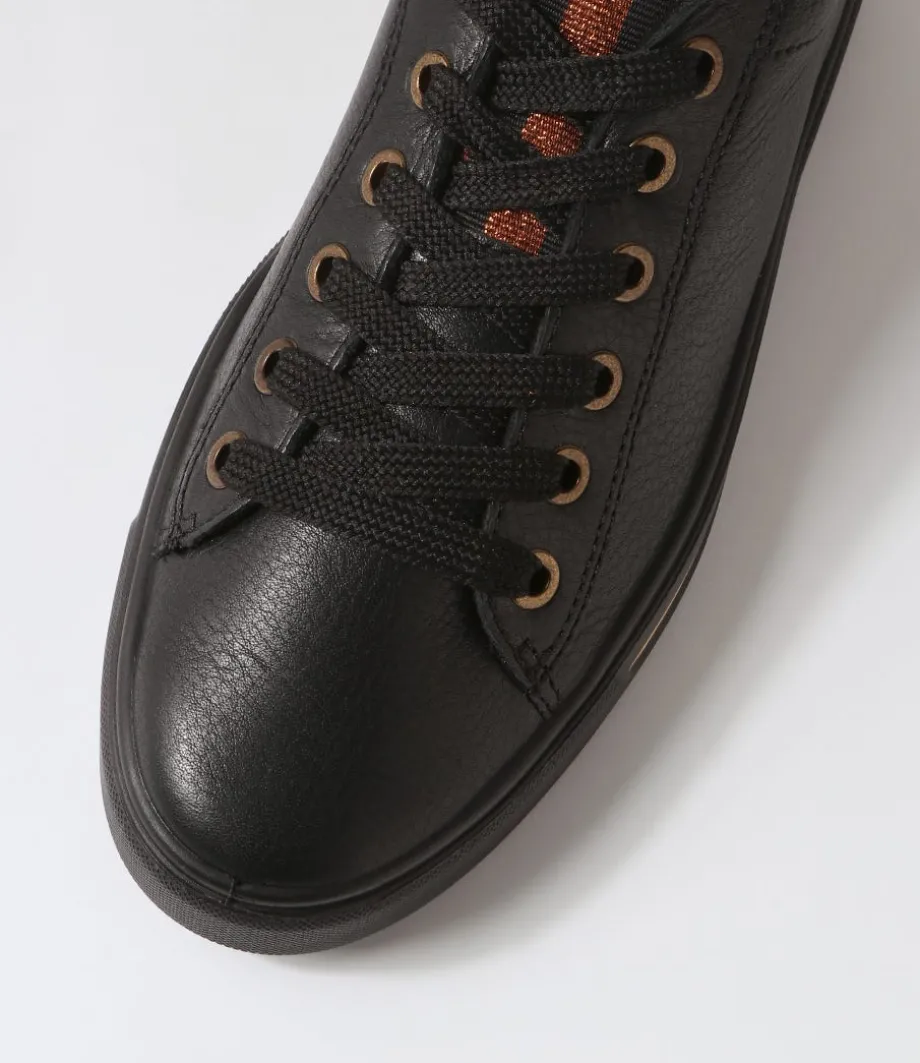 Courtyard 02 Black Leather Sneakers