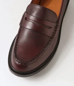 D Spherica Ec1 A Dark Burgundy Leather Loafers