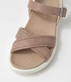 D Xand 2S B Desert Nubuck Sandals