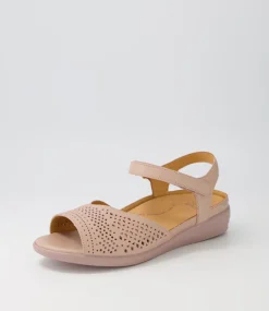 Daewon W Blush Leather Sandals