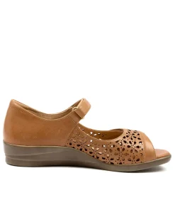 Daffodil W Tan Leather