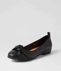 Dell Black Leather Ballet Flats