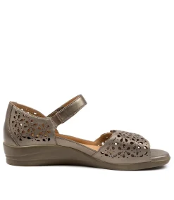 Dusty W Greige Leather