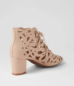Excellent Nude Leather Sandals