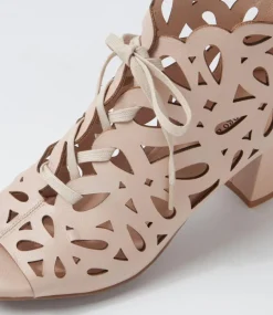 Excellent Nude Leather Sandals