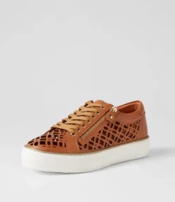 Flynng Tan White Leather Sneakers