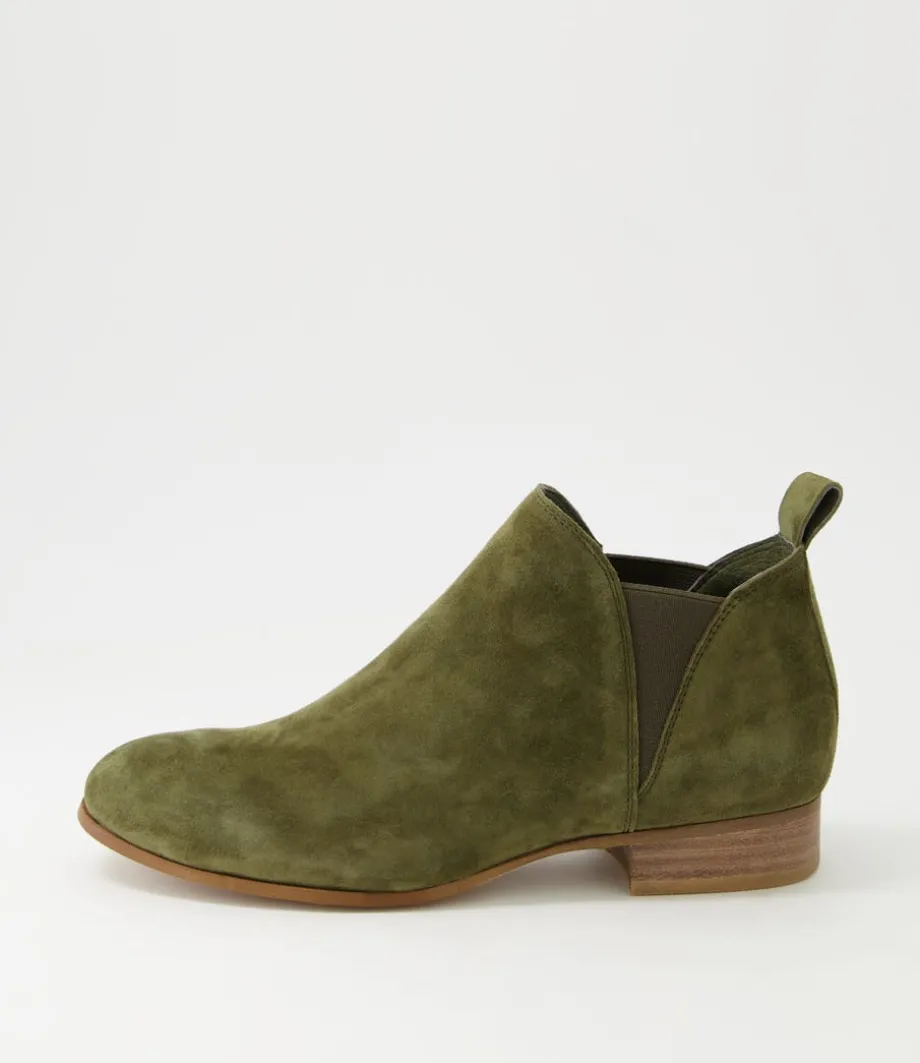 Foe Olive Suede Chelsea Boots