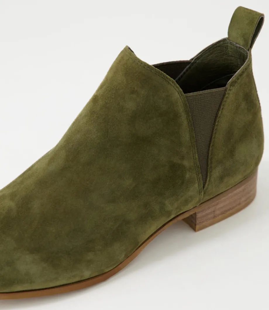 Foe Olive Suede Chelsea Boots