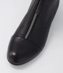 Funda Black Leather Ankle Boots