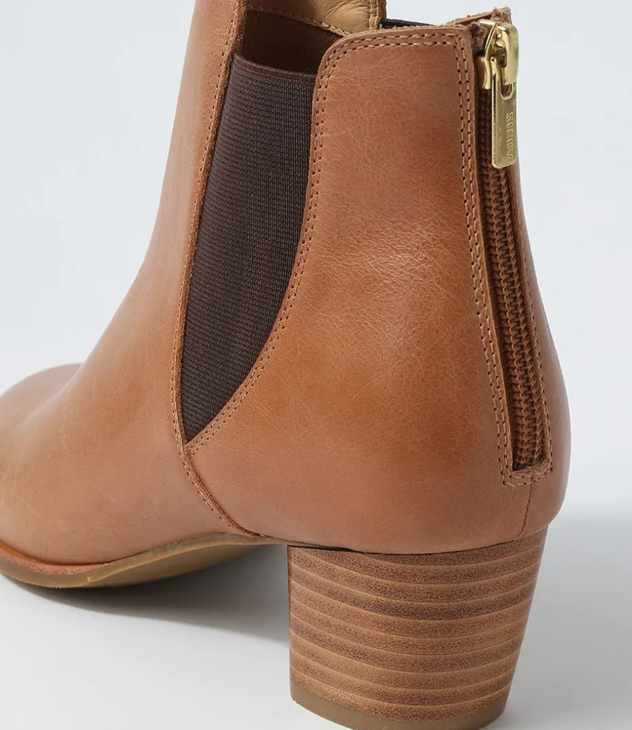 Gadore W Tan Leather Chelsea Boots