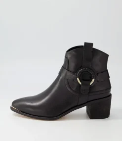 Hoyo Black Leather Ankle Boots