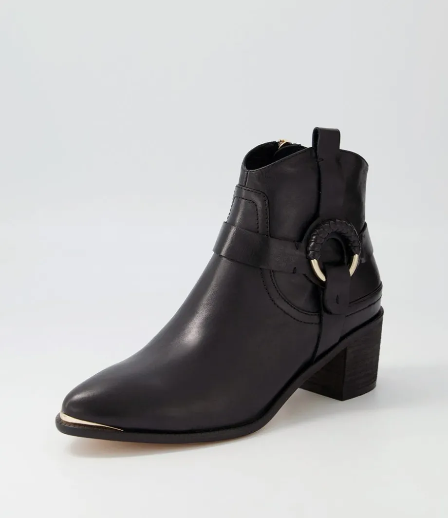 Hoyo Black Leather Ankle Boots
