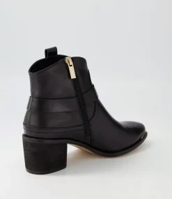 Hoyo Black Leather Ankle Boots