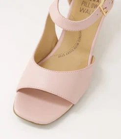Irunn Xw Rose Leather Sandals