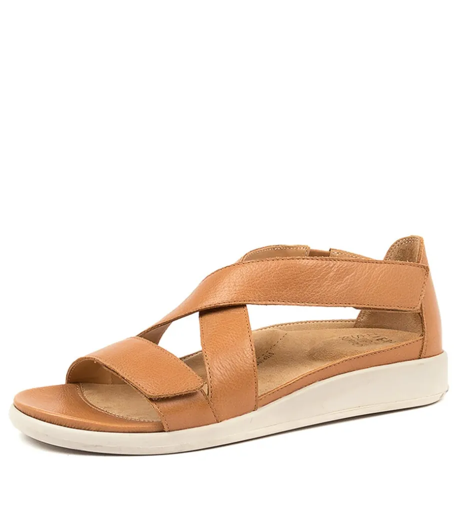 Issy W Tan Leather