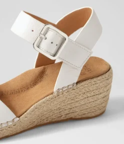 Kishop Xw White Multi Sandals
