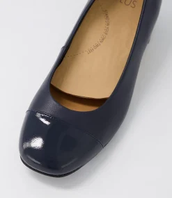 Knelis W Navy Patent Leather Heels
