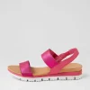 Leeka Fuchsia Shine Elastic Leather Sandals