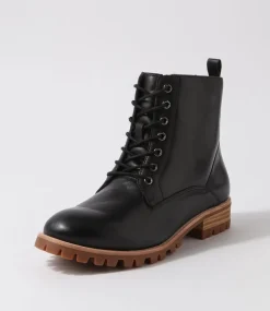 Minoru W Black Leather Lace Up Boots