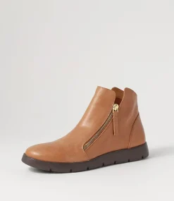 Mohme W Tan Leather Ankle Boots