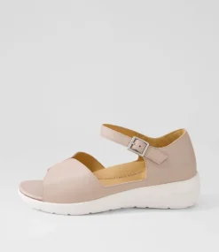 Nemons Xw Seashell Leather Sandals