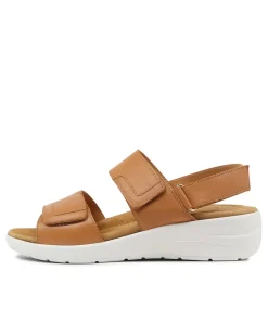 Nyle Xw Tan Leather Sandals