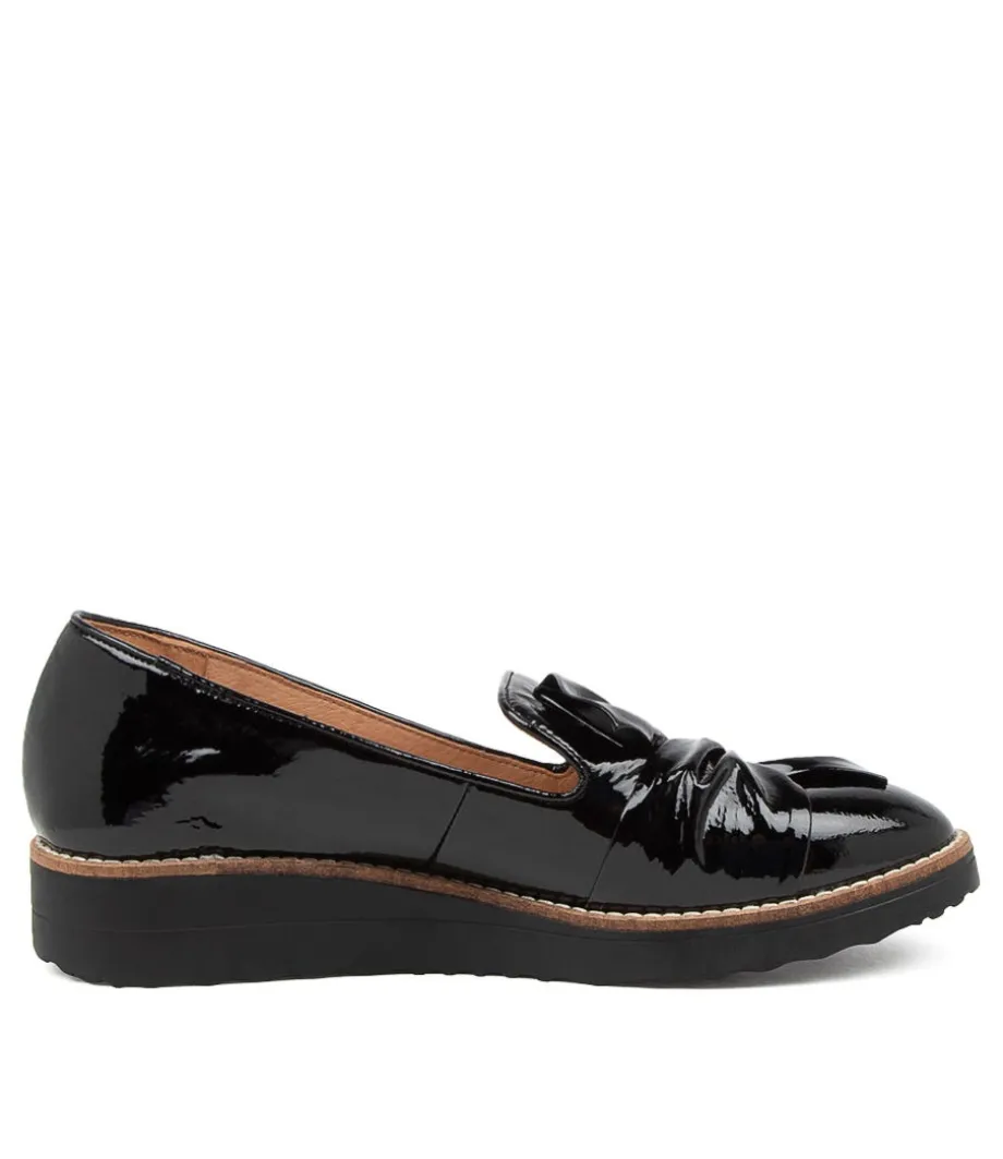 Oclem Black Patent Leather Shoes Black Sole