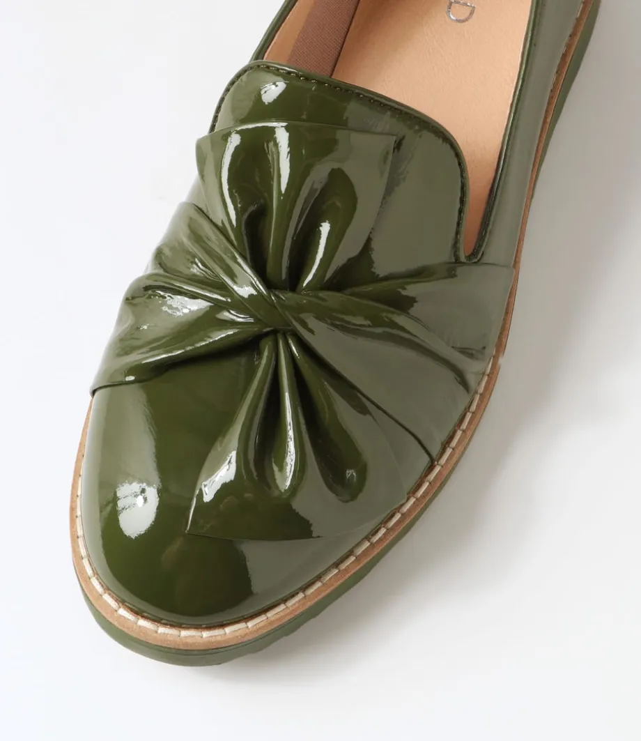 Oclem Khaki Patent Leather Loafers