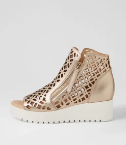 Olizzi Champagne White Leather Sandals