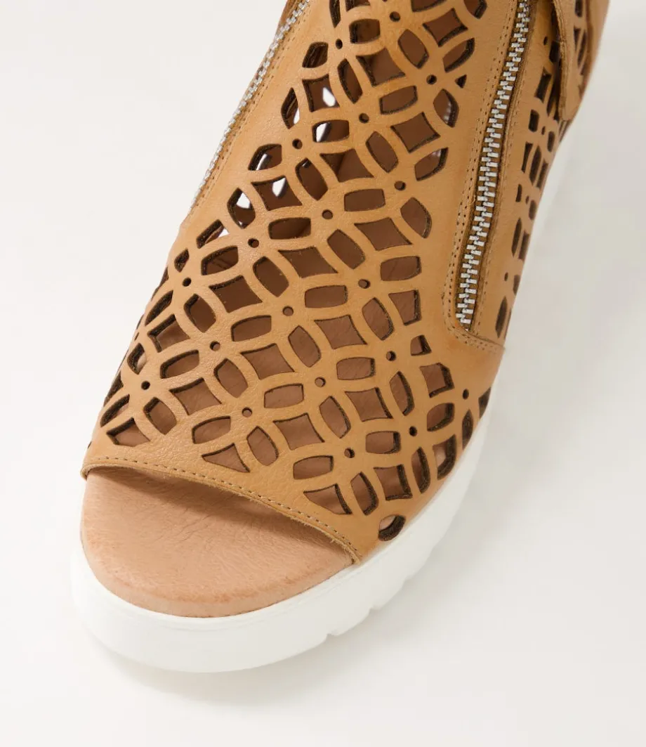 Olizzi Dark Tan White Leather Sandals