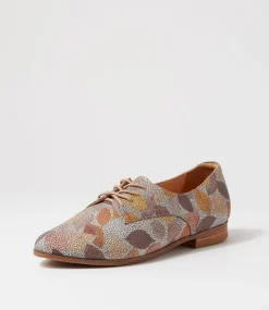 Oscar Xf Tan Leaf Multi Leather Lace Up Flats
